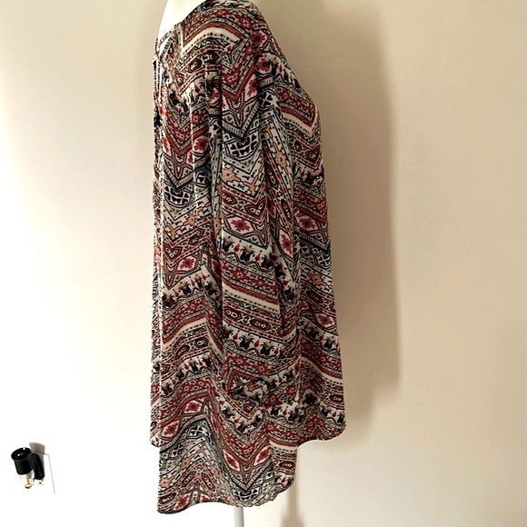 TORRID 2 Lattice Vneck Southwest Style Hi-low Blouse - Picture 4 of 8